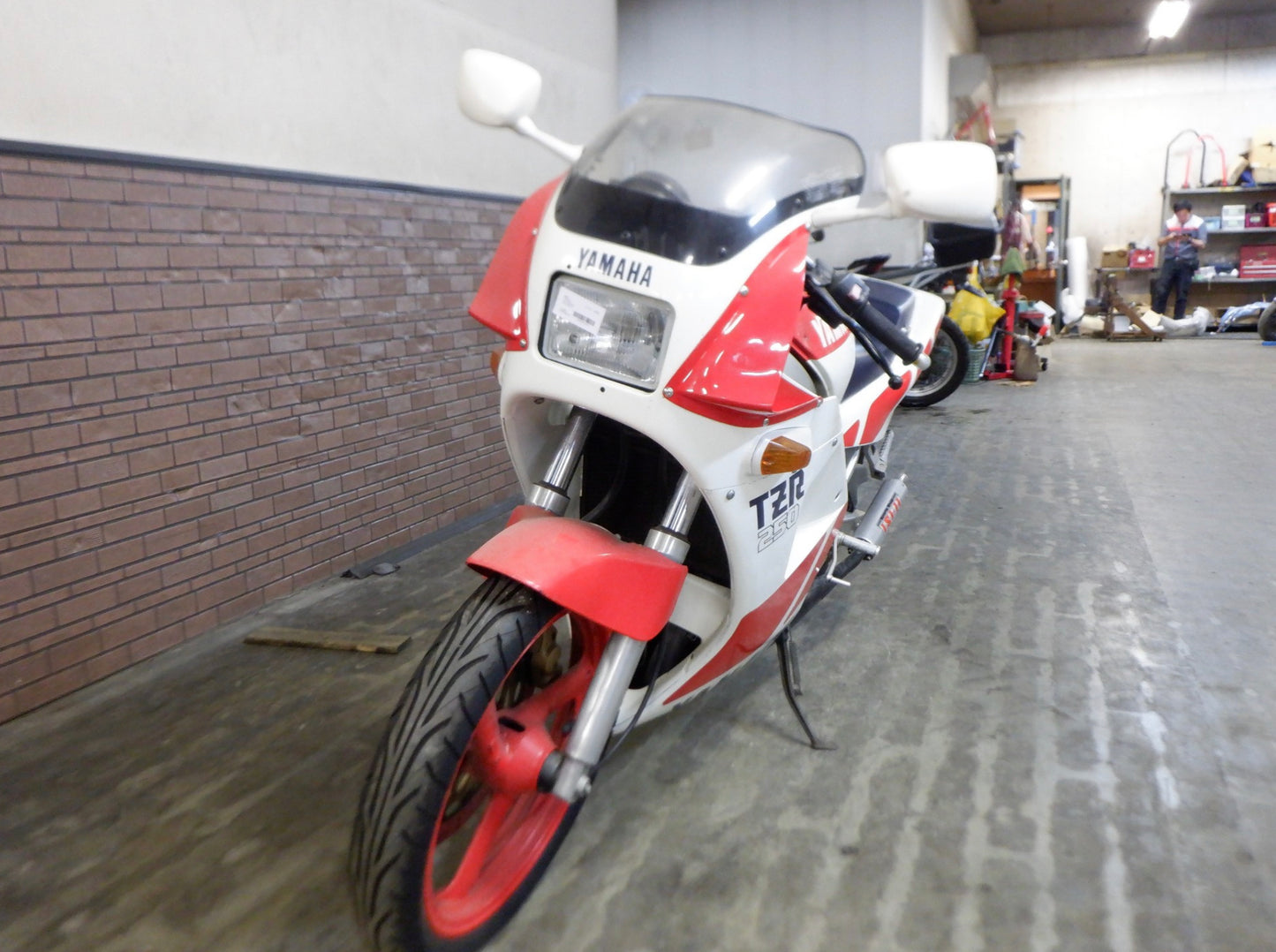 Yamaha TZR250