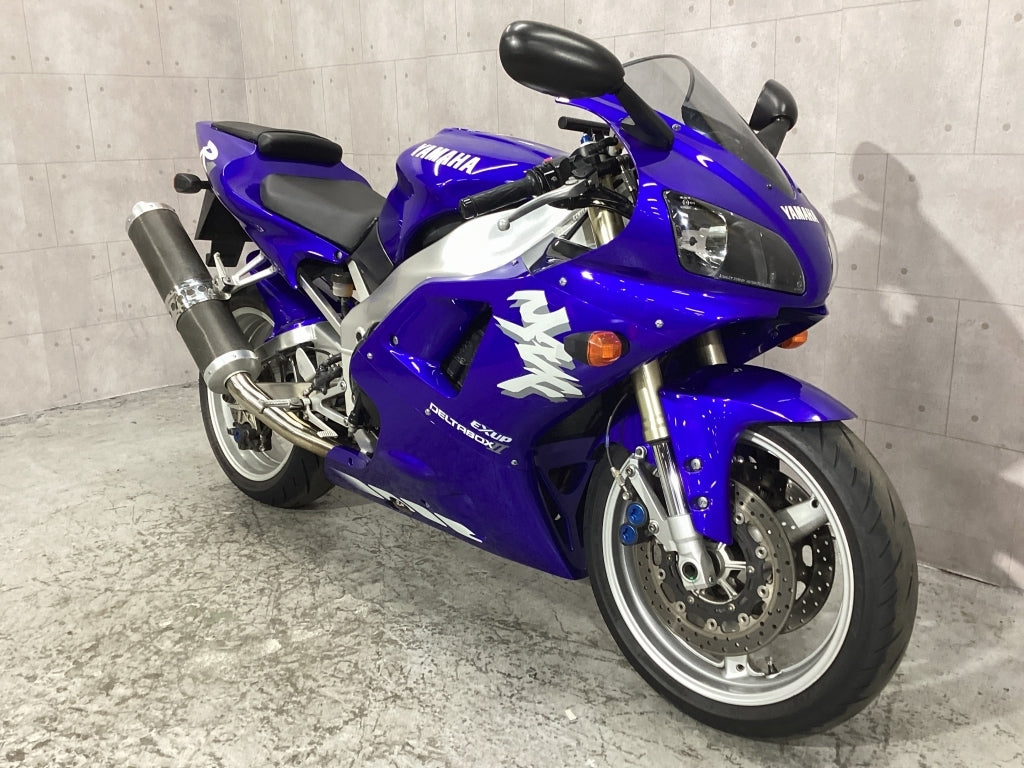 Yamaha R1