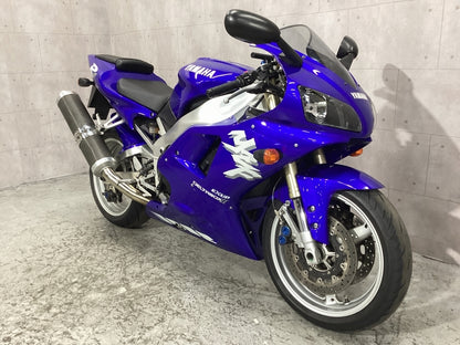 Yamaha R1
