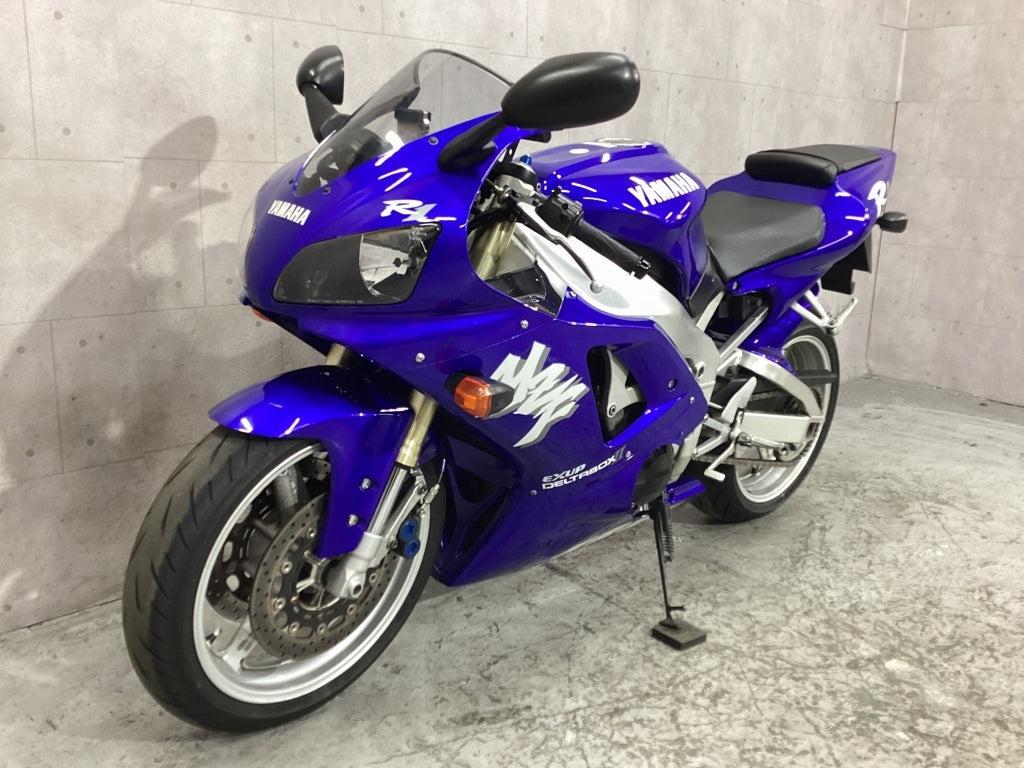 Yamaha R1