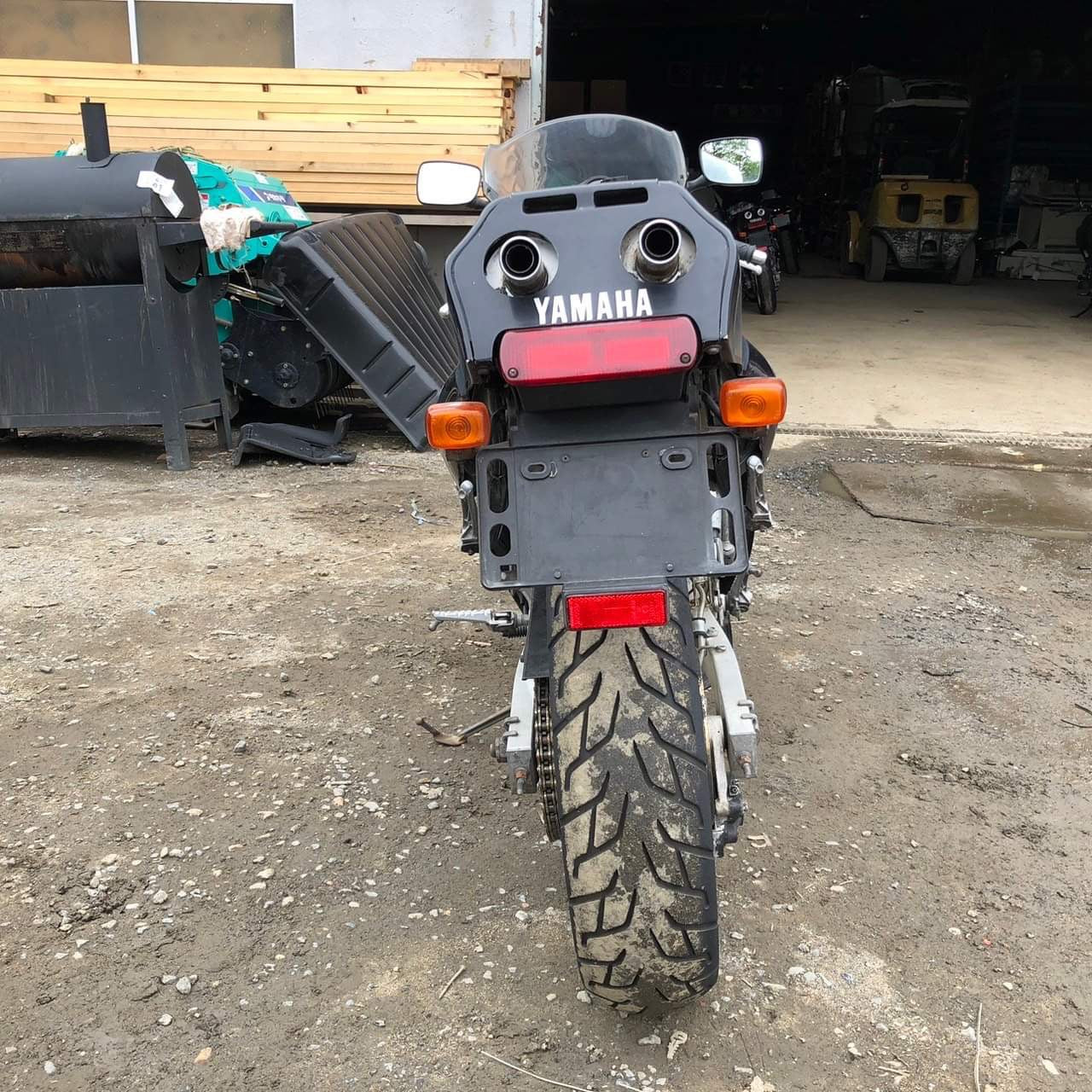 1989 Yamaha TZR250 3MA