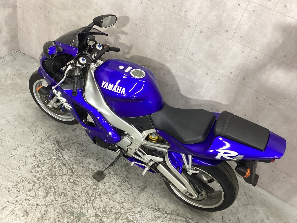Yamaha R1