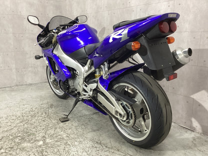 Yamaha R1