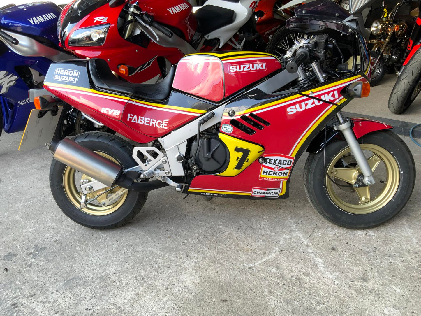 Suzuki GAG Barry Sheen Replica