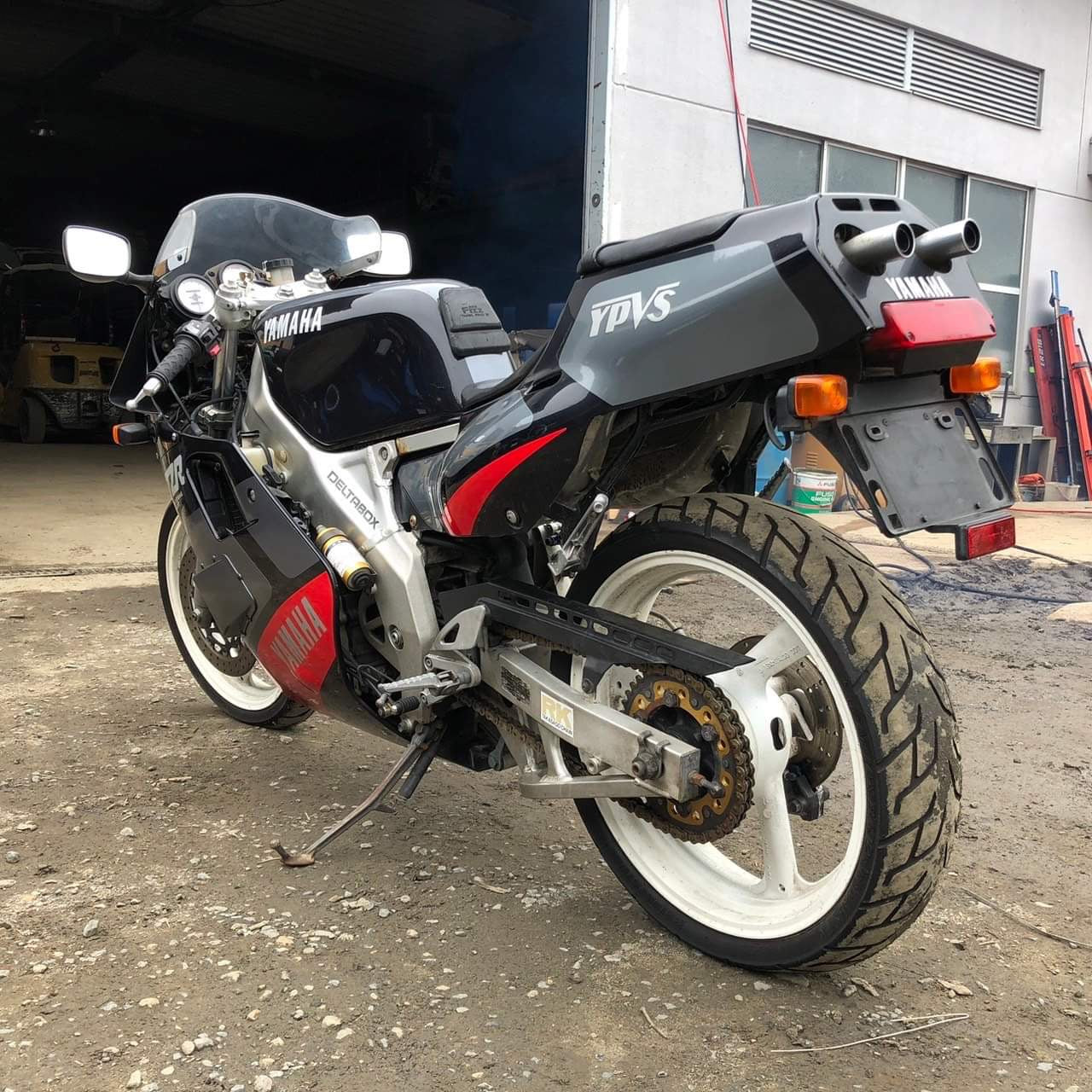 1989 Yamaha TZR250 3MA