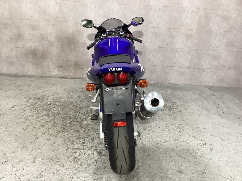 Yamaha R1