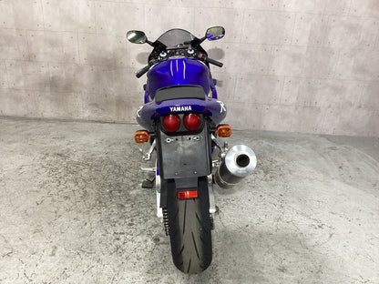 Yamaha R1