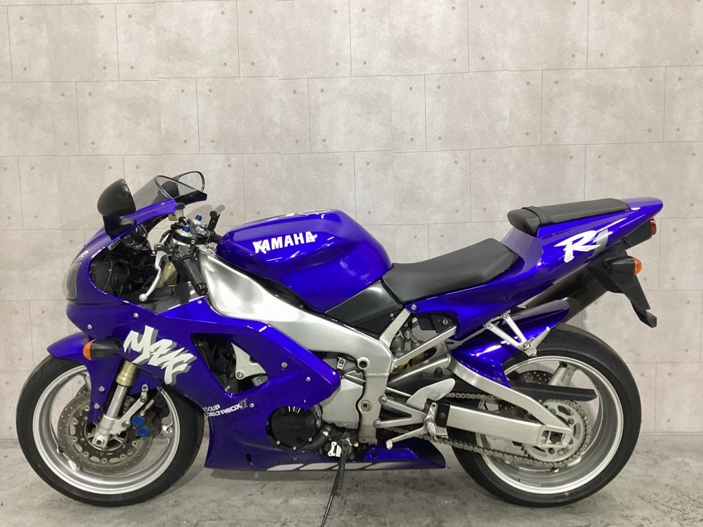 Yamaha R1