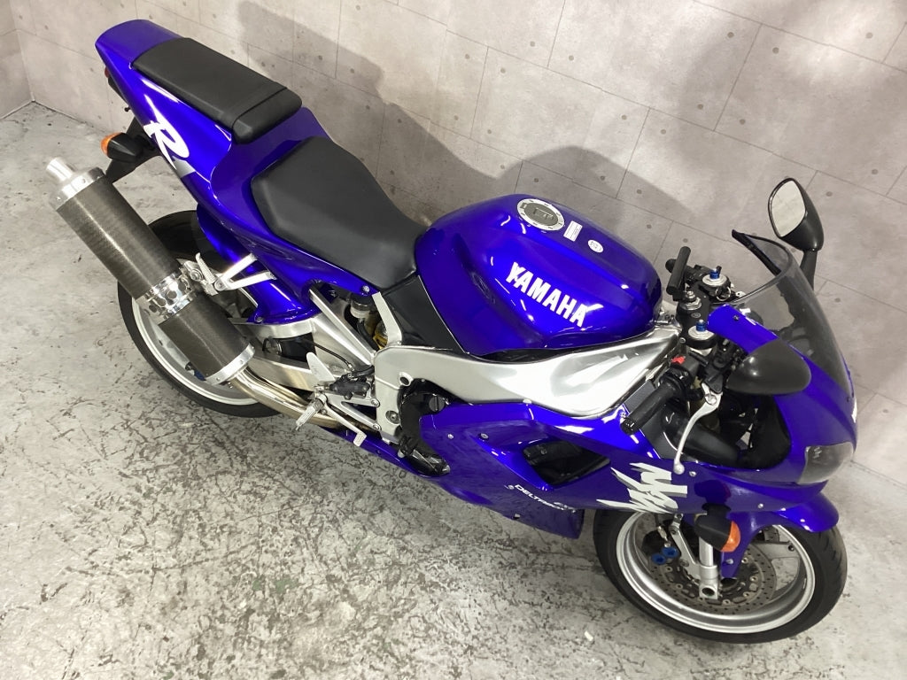 Yamaha R1