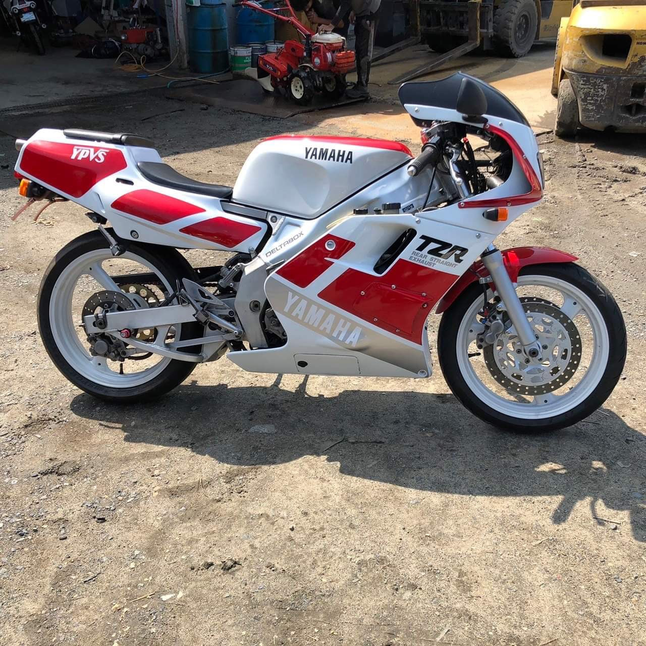 Yamaha TZR250