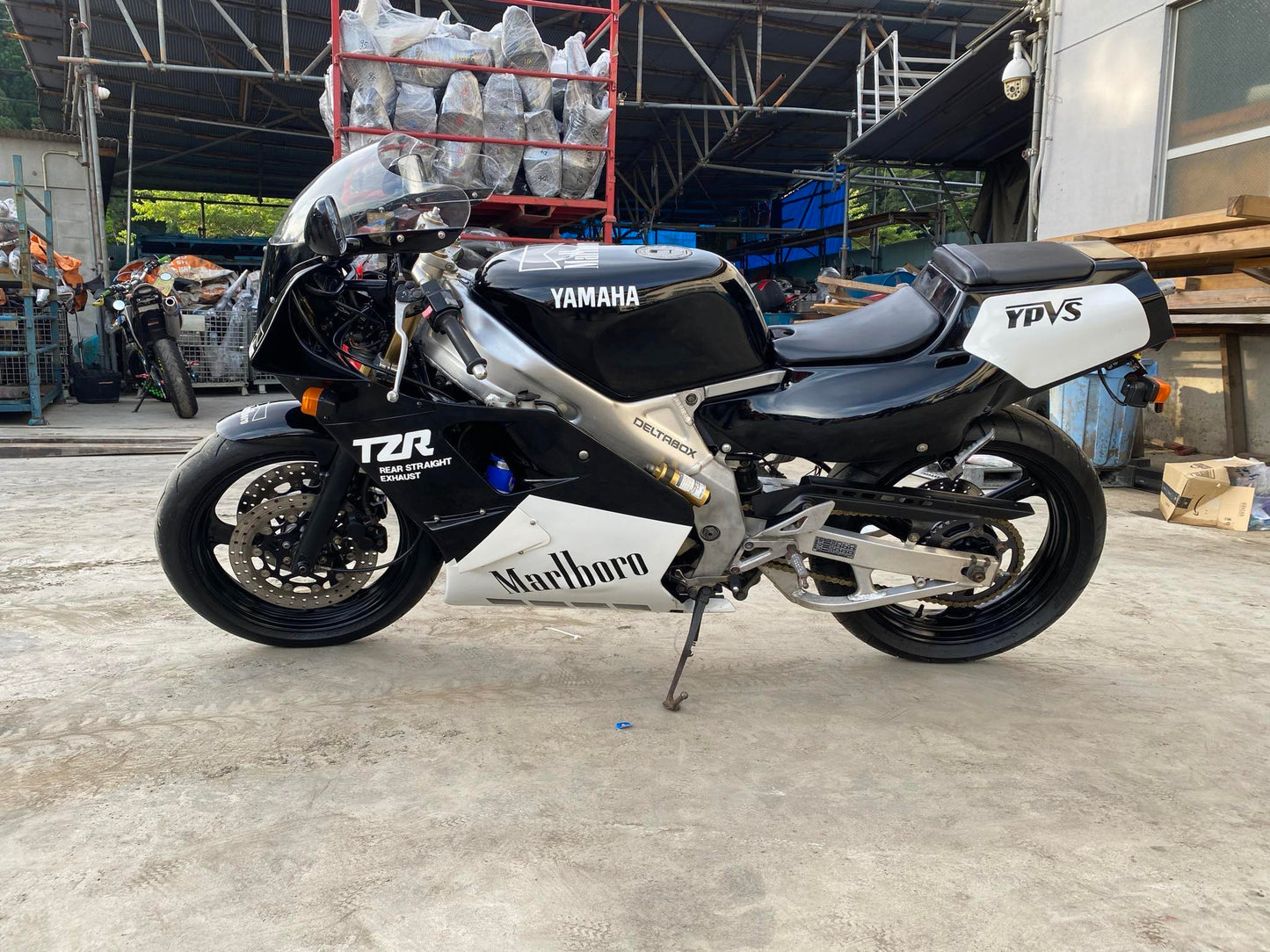 Yamaha TZR250 3MA